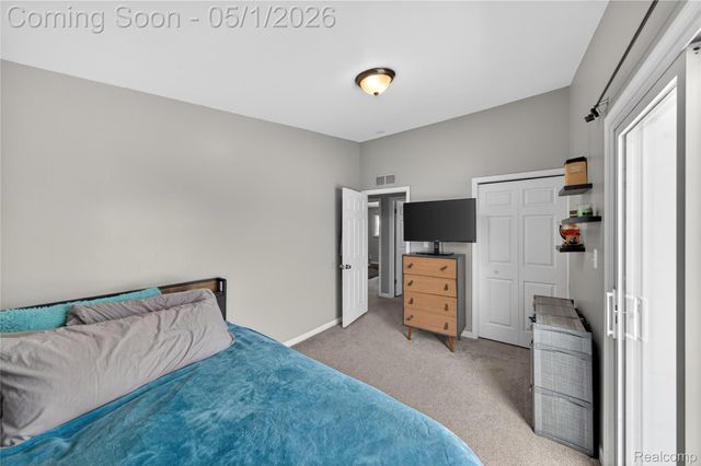 22813 Detour Street, St. Clair Shores, MI 48082