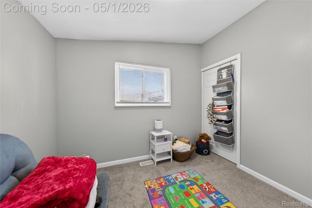 22813 Detour Street, St. Clair Shores, MI 48082