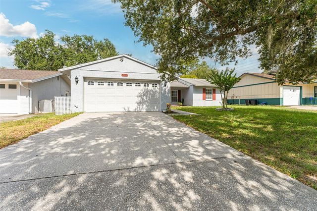 5010 LARCH LANE, New Port Richey, FL 34653