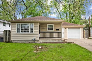 25 N Iowa Avenue, Addison, IL 60101