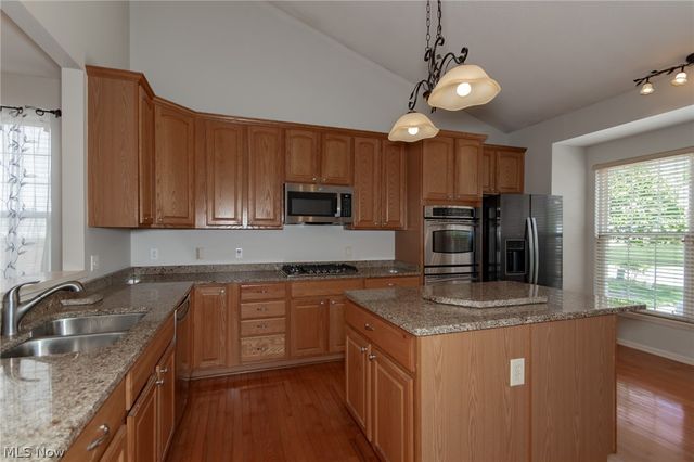 7830 Rockdove Lane, Concord Twp, OH 44077
