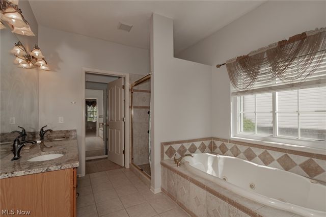 7830 Rockdove Lane, Concord Twp, OH 44077