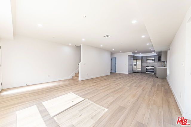 5436 Romaine Street, Los Angeles, CA 90038