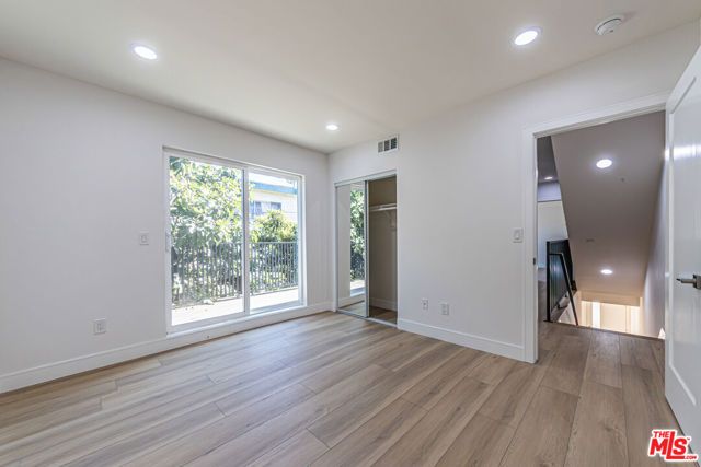 5436 Romaine Street, Los Angeles, CA 90038