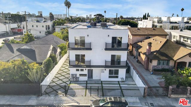 5436 Romaine Street, Los Angeles, CA 90038