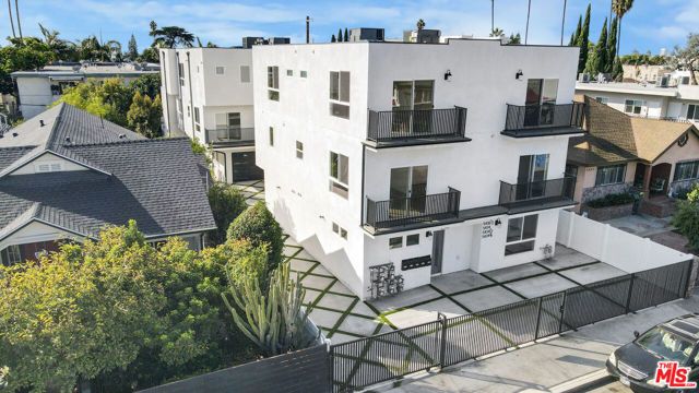 5436 Romaine Street, Los Angeles, CA 90038