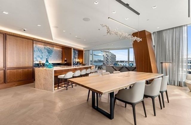 150 Seaport Blvd 14A, Boston, MA 02210