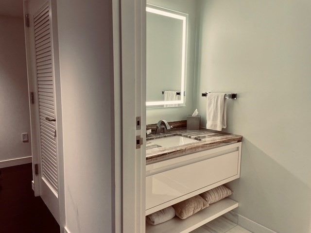 150 Seaport Blvd 14A, Boston, MA 02210