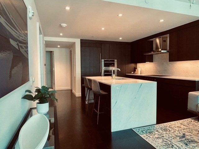 150 Seaport Blvd 14A, Boston, MA 02210