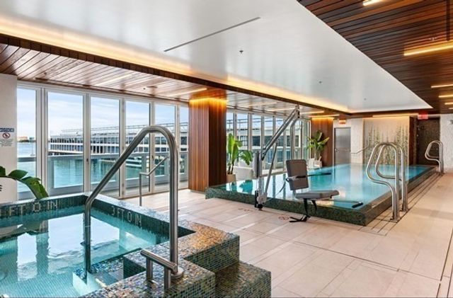 150 Seaport Blvd 14A, Boston, MA 02210