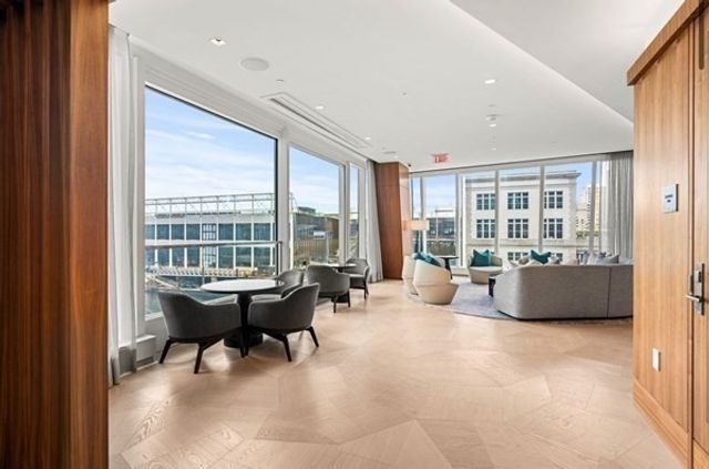150 Seaport Blvd 14A, Boston, MA 02210