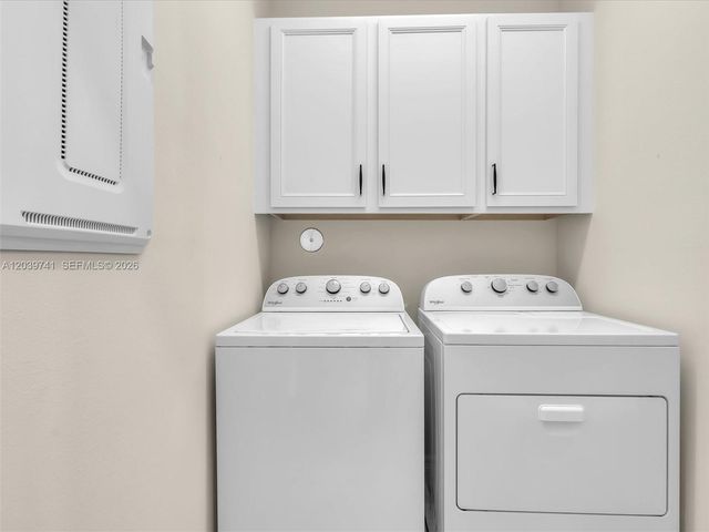 1183 Eucalyptus Dr, Hollywood, FL 33021
