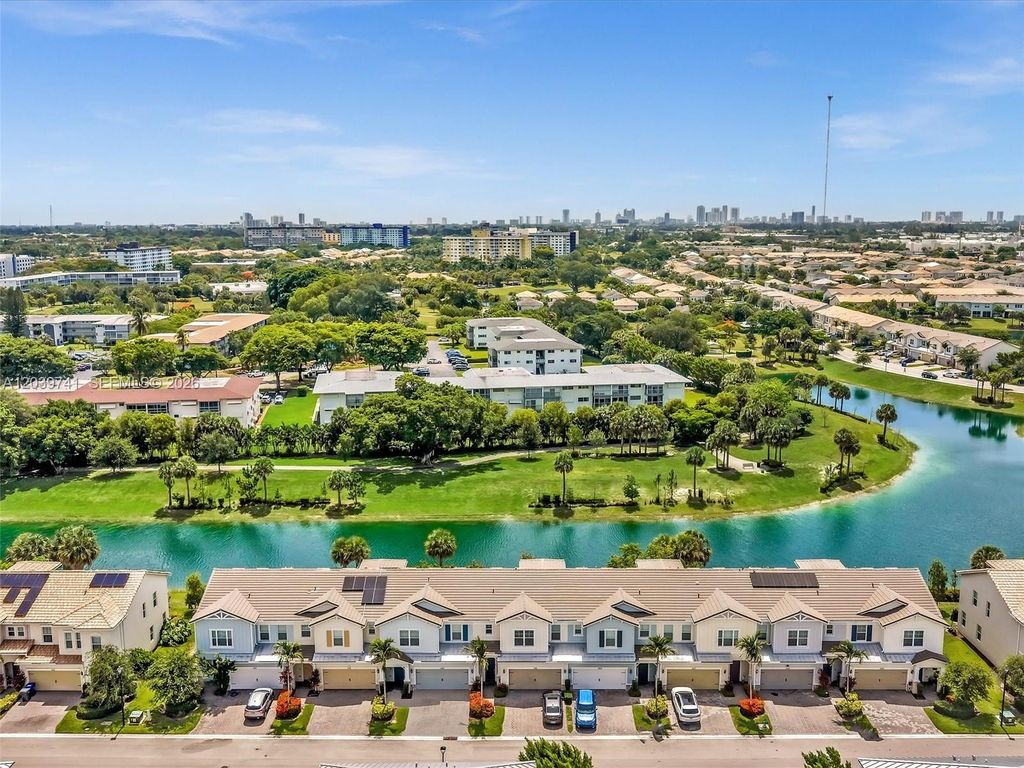 1183 Eucalyptus Dr, Hollywood, FL 33021