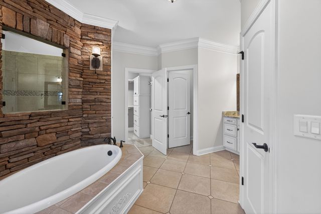 8008 Puddleduck Ln, Spring Hill, TN 37174