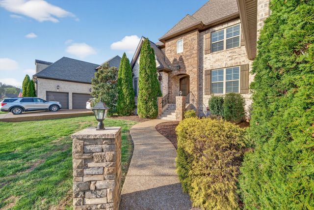 8008 Puddleduck Ln, Spring Hill, TN 37174