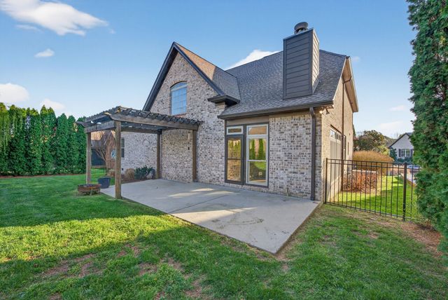 8008 Puddleduck Ln, Spring Hill, TN 37174