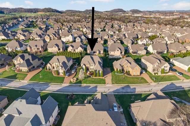 8008 Puddleduck Ln, Spring Hill, TN 37174