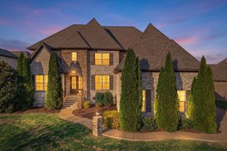8008 Puddleduck Ln, Spring Hill, TN 37174
