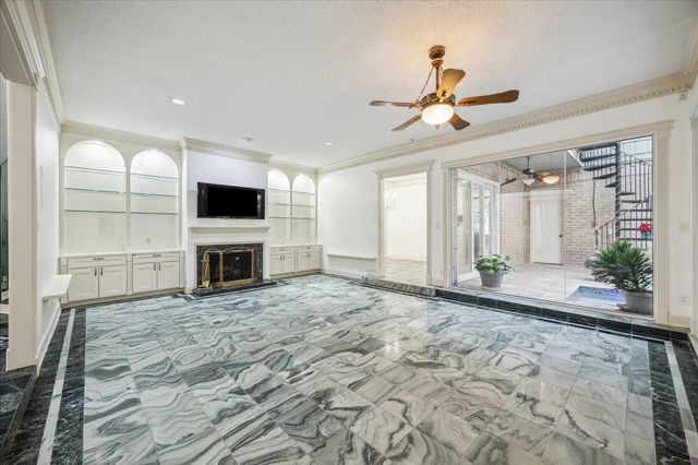 45 Bayou Pointe Drive, Houston, TX 77063