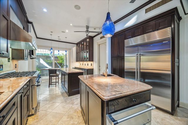 45 Bayou Pointe Drive, Houston, TX 77063