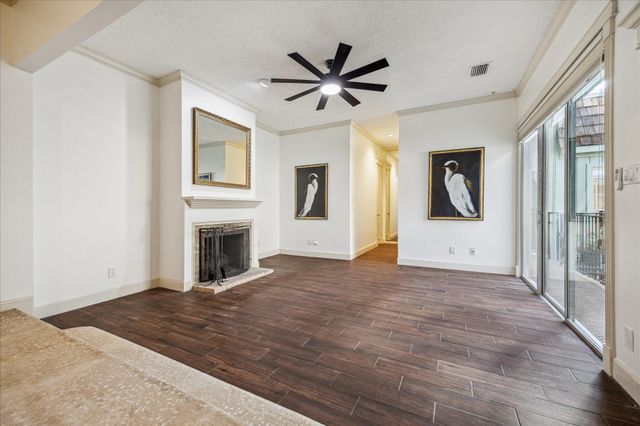 45 Bayou Pointe Drive, Houston, TX 77063