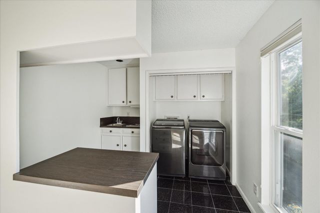 45 Bayou Pointe Drive, Houston, TX 77063