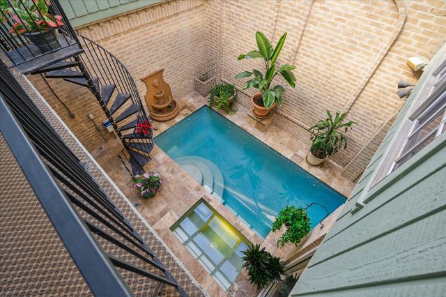 45 Bayou Pointe Drive, Houston, TX 77063