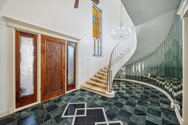 45 Bayou Pointe Drive, Houston, TX 77063