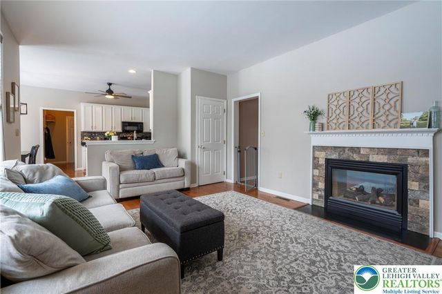 6216 Clover Lane, Lower Macungie Twp, PA 18062