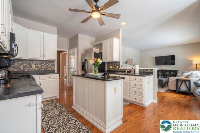 6216 Clover Lane, Lower Macungie Twp, PA 18062