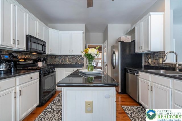 6216 Clover Lane, Lower Macungie Twp, PA 18062