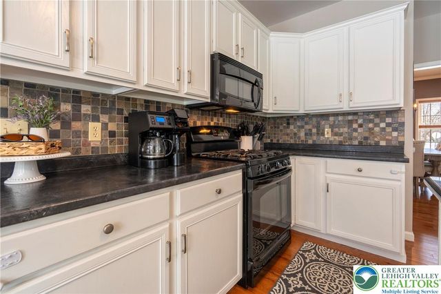 6216 Clover Lane, Lower Macungie Twp, PA 18062