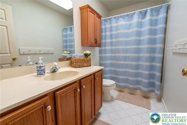 6216 Clover Lane, Lower Macungie Twp, PA 18062