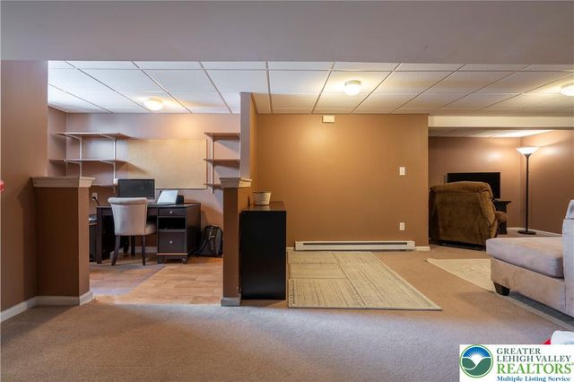 6216 Clover Lane, Lower Macungie Twp, PA 18062