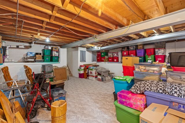 7569 SE Vandalia Drive, Runnells, IA 50237