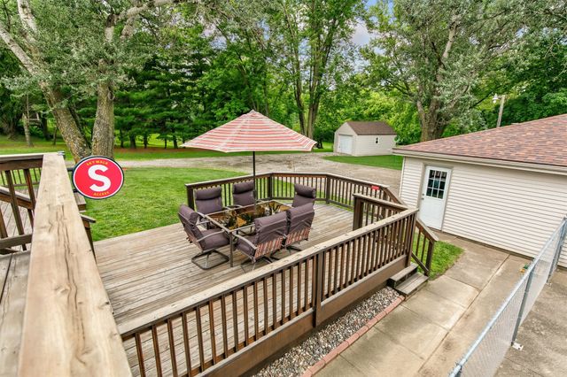 7569 SE Vandalia Drive, Runnells, IA 50237