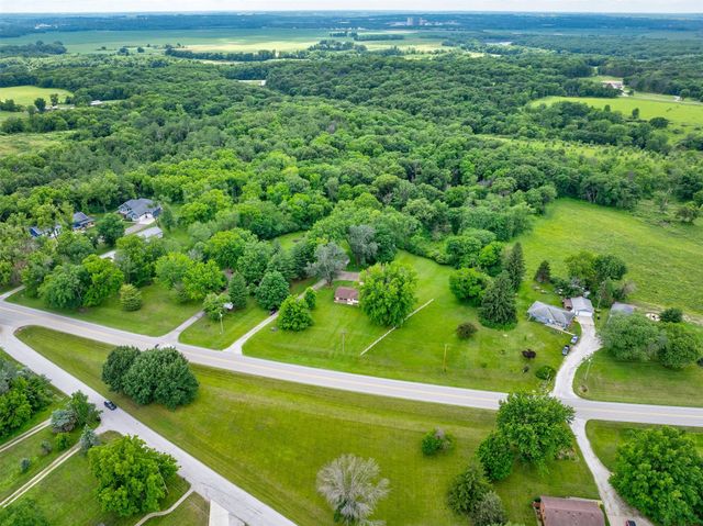 7569 SE Vandalia Drive, Runnells, IA 50237