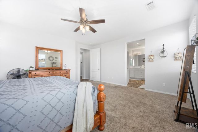 10815 Ponta Pora Place, Bakersfield, CA 93306