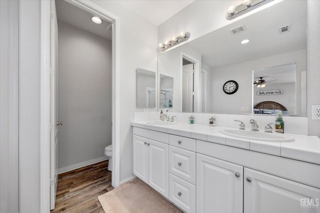 10815 Ponta Pora Place, Bakersfield, CA 93306