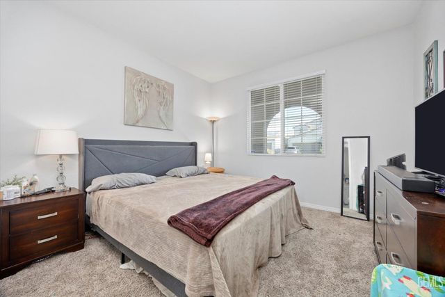 10815 Ponta Pora Place, Bakersfield, CA 93306