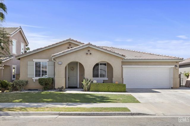 10815 Ponta Pora Place, Bakersfield, CA 93306