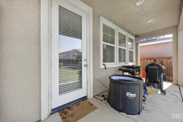 10815 Ponta Pora Place, Bakersfield, CA 93306