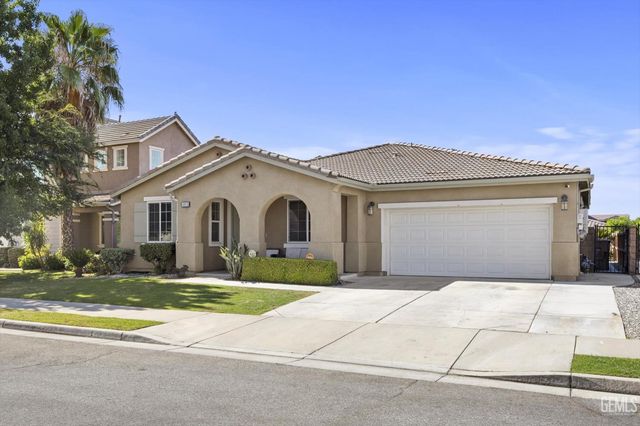 10815 Ponta Pora Place, Bakersfield, CA 93306