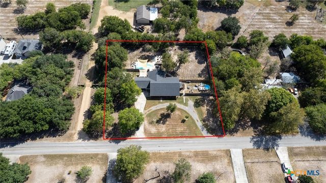 207 Woodlake Drive, Mcqueeney, TX 78123