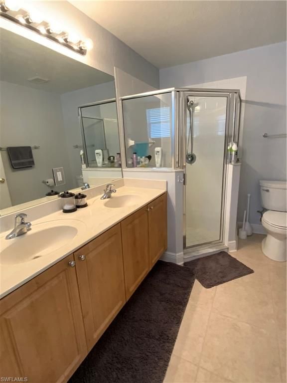 Image 23 of property listing at 2565 Deerfield Lake CT, Cape Coral, FL 33909