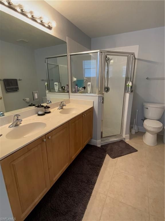 Image 24 of property listing at 2565 Deerfield Lake CT, Cape Coral, FL 33909