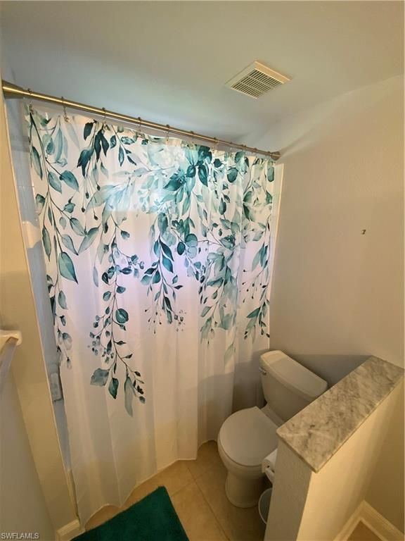 Image 31 of property listing at 2565 Deerfield Lake CT, Cape Coral, FL 33909
