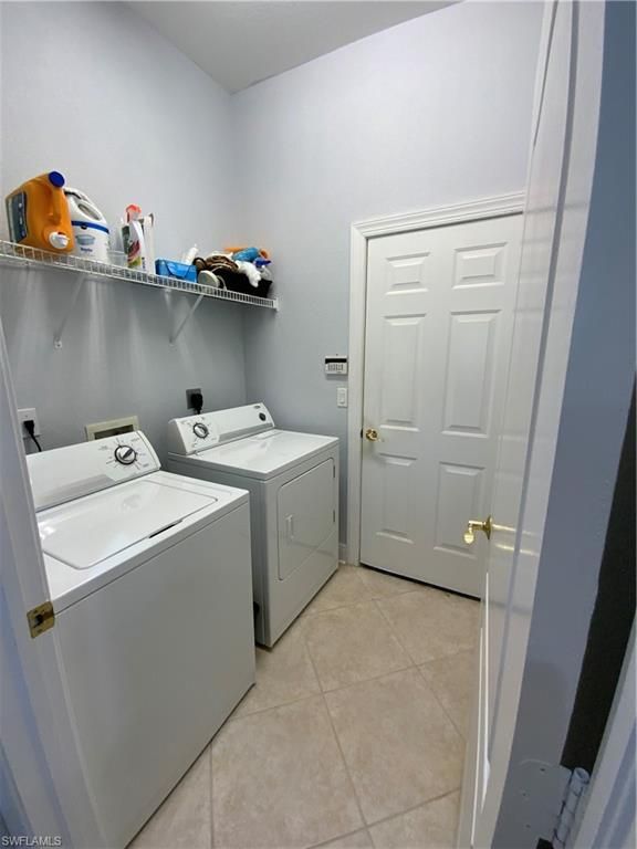 Image 34 of property listing at 2565 Deerfield Lake CT, Cape Coral, FL 33909