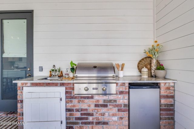 414 Sandy Bay Drive, Broussard, LA 70518