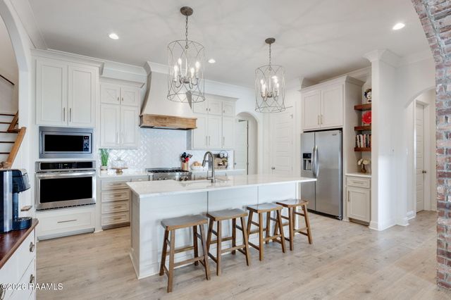 414 Sandy Bay Drive, Broussard, LA 70518